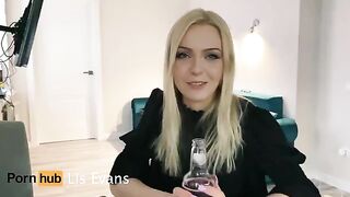 A beautiful neighbor came to visit and got an amazing blowjob