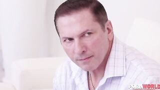 The busty American MILF Dae Williams gets DP'd by her husband's friends