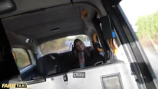 Jayla De Angelis wraps her gloves around cabbie's cock in fake taxi scene