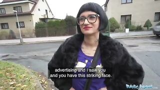 Public pick up with French beauty Candy Scott