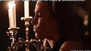 You can look but you can’t touch, a sensual lesbian show