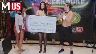 Brunette hottie Eliza Ibarra gets fucked on cam show