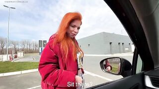 I was fucking with a stranger in the car and she deepthroated my cock