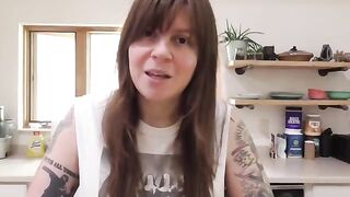 A Wisconsin girl is begging for your cock and creampie POV