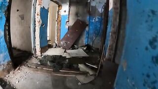 Walk around the horrible buildings with my hot girl in POV