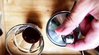 The hot mom makes coffee and gets a passionate blowjob