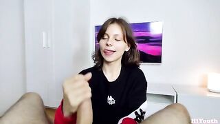 A cute girl agreed to have sex with a guy and let him finish on her face – hiyouth