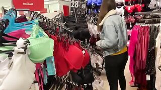 Shopping in ChihuahuaSU ends with wild toilet sex in the gallery