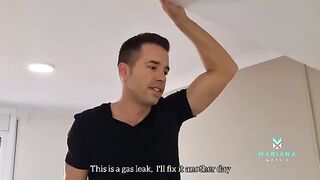 Air conditioning technician left his cum on my ass - Mariana Martix and Alberto Blanco's steamy Europe Tour 2 scene