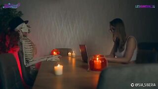 Strap-on Halloween XXX parody with intense lesbian action