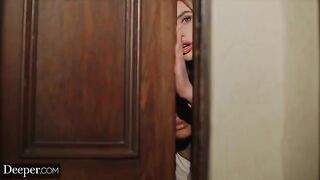 Scarlit Scandal and Kenzie would like to play with a dominant host