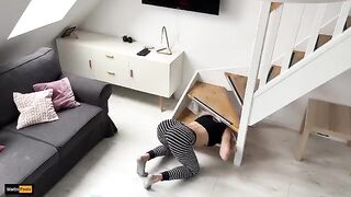 She got stuck and her stepbrother took the opportunity to engage in intimate acts