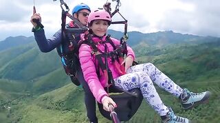 Squirt while paragliding in 2200 m above the sea, an extreme and daring feat