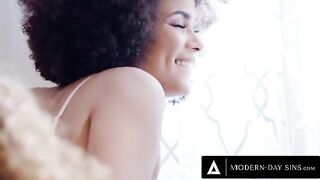 Hot FFM threesome with Scarlit Scandal and Alina Ali, ending in a cumshot extravaganza
