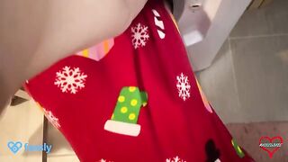 I helped my stepmom get out of the washing machine, for which she thanked me with hot sex!