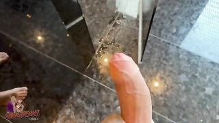 I spy an Austrian girl in the shower and I jerk off, it’s exclusive!