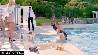 Two hungry girls seduced a hotel employee for hardcore fun