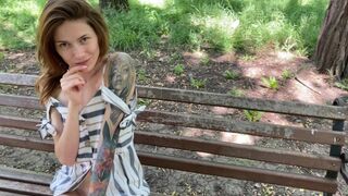 I show my pussy in the park and cum in the car