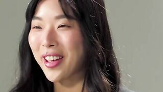 Korean teen Elle Lee shows how women reach orgasm