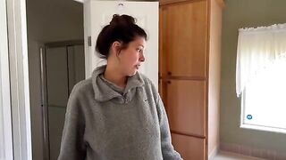 The future dad tried to get a better deal from the pregnant Latina landlord