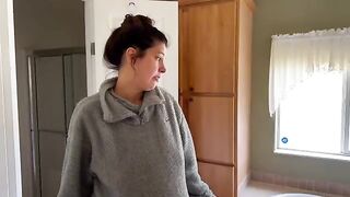 The future dad tried to get a better deal from the pregnant Latina landlord