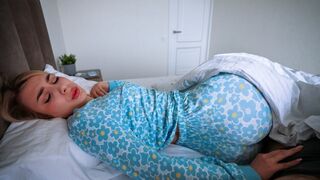 My step mom, a real whore, wakes me up in the most sensual way