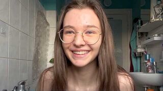Fucked the juicy teen with the huge dick
