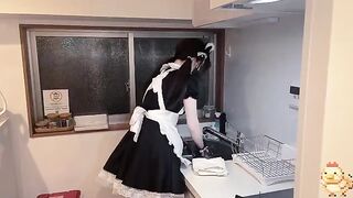 When a friend is still an entertainer, it's like having a maid with benefits