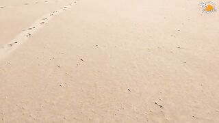 Couple fucks publicly on the beach in Valencia