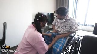 Old grandfather eats the vagina of a young girl
