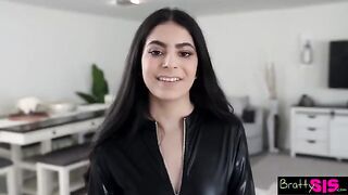 Angel Gostosa demands stepbro not to jerk without permission