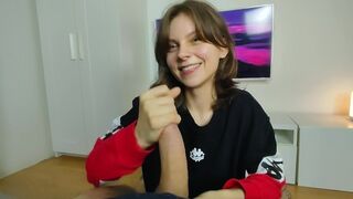 Cute amateur girl gets her face covered with cum in this hot video