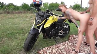 Biker dude banged Wet Kelly on a picnic