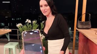 Sexy girl was caught in the act, barely escaping trouble in Paris