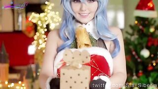 A Merry Christmas treat from the stunning Sia Siberia in a captivating cosplay scene