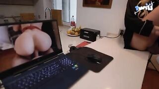 Fix your laptop and you'll get a piece of the pie! - The LyMia