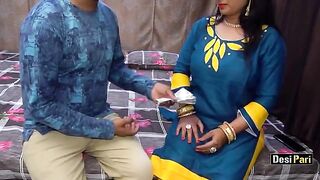 Desi Pari aunty getting fucked hard for money with clear Hindi audio