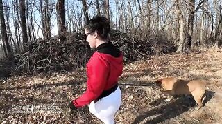 Babe in yoga pants shows off her big ass outdoors