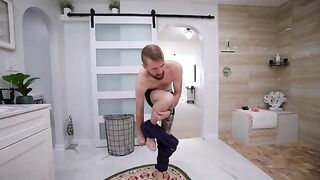 AHH! Step Bro, Why Are You Hiding In My Bubble Bath (Hot Stepsis Scene)
