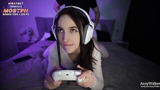 The gamer guy gets his stepsister’s virtual ass in real life