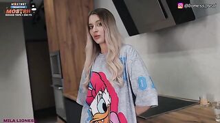 A sister can make a guy a stunning breakfast for sex