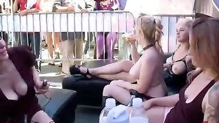 A couple has sex right on the street roof