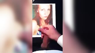 Finger in the photo, a behind-the-scenes tale of passion