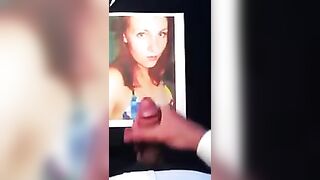 Finger in the photo, a behind-the-scenes tale of passion