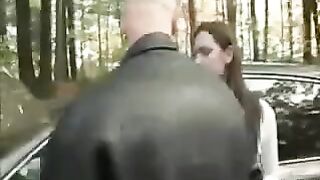 A guy picked up a girl and fucked her on the car’s bonnet