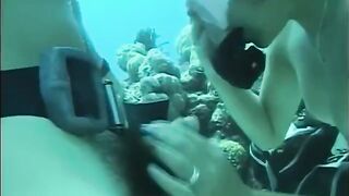 Fucked a girl with a hairy pussy in the water