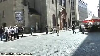 A girl showed her pussy to the entire city on a naked walk