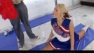 A gymnast has an awesome sex after doing exercises and sits on the twine