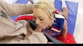 A gymnast has an awesome sex after doing exercises and sits on the twine