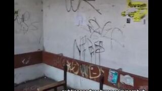 A daring girl who loves to suck cock in public places without any embarrassment
